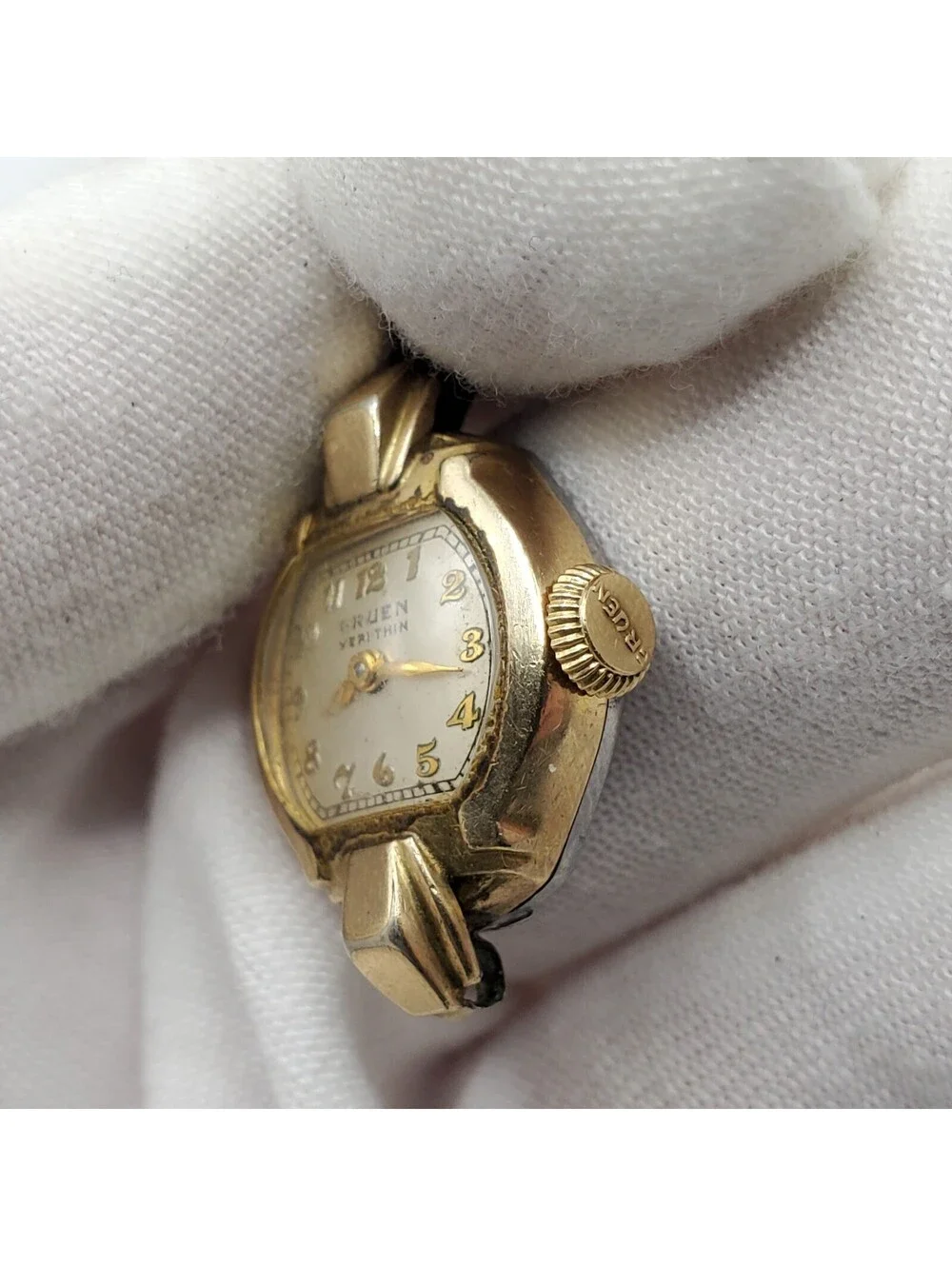 Vintage Gruen Veri-Thin 15 Jewel Movement For Parts Or Repair
